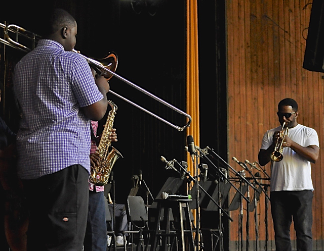 Marcus Printup of the Lincoln Center Orchestra jams with students at Reichhold.