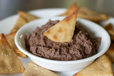 Low in fat and with zero cholesterol, this is one healthy black bean dip.