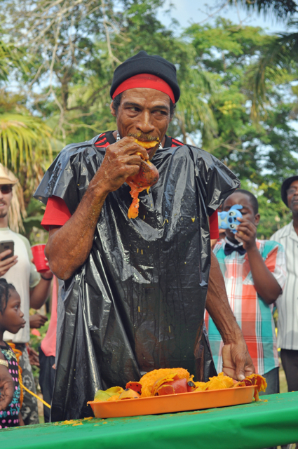 Four-time champion Hector Gordon Sr. powers through a mango.