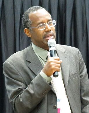 Dr. Benjamin Carson Sr. inspired students at Monday's conference. Dr. Benjamin Carson Sr. inspired students at Monday's conference.