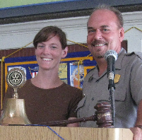 Beth Isler (left) and VINP Superintendent Mark Hardgrove. 