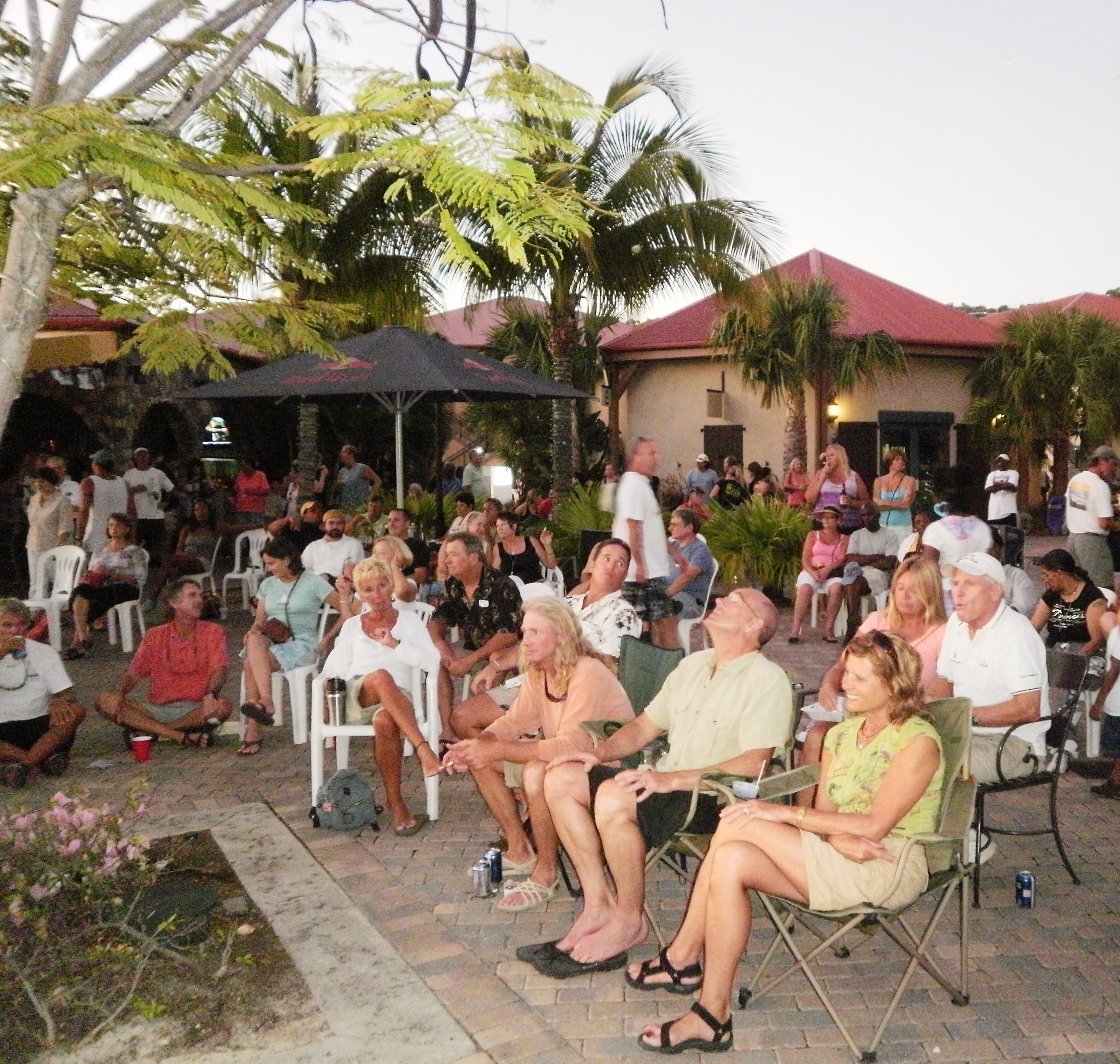  The crowd at Yacht Haven Grande.