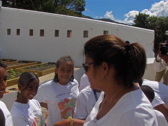 First lady deJongh chats with the students about the legacy of Earth Day.