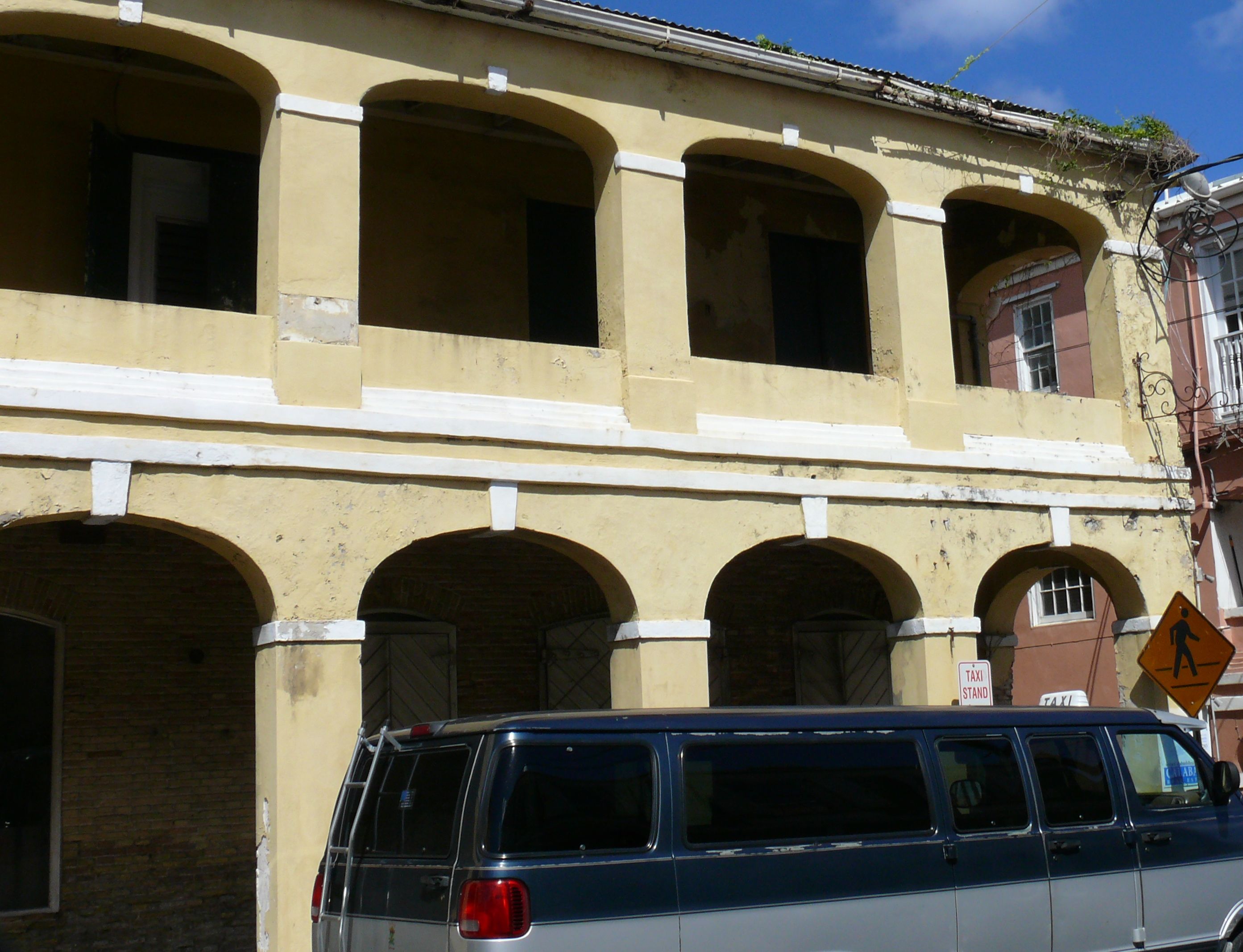 The derelict property on King Street in Christiansted. (Photo Bill Kossler)