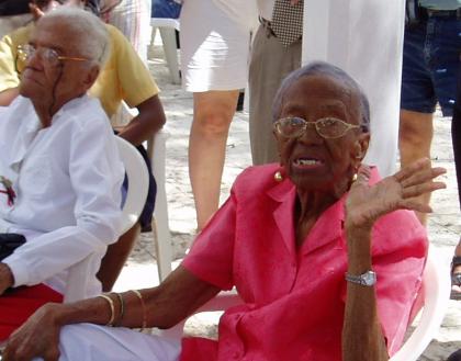 Delta Dorsch at a story telling festival on St. Croix in 2007 (Bill Kossler photo)