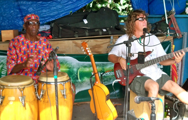 Junie Bomba, left, and Kurt Schindler play at Reef Jam. 