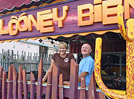 Val Burnley (left) and Gigli Locatelli at the Looney Bien.