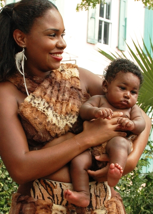 Mayteah Phillips and her 3-month-old son, Enaaoiwah, performed with the V.I. Traditional Indians. (Photo © Karen Hollish)