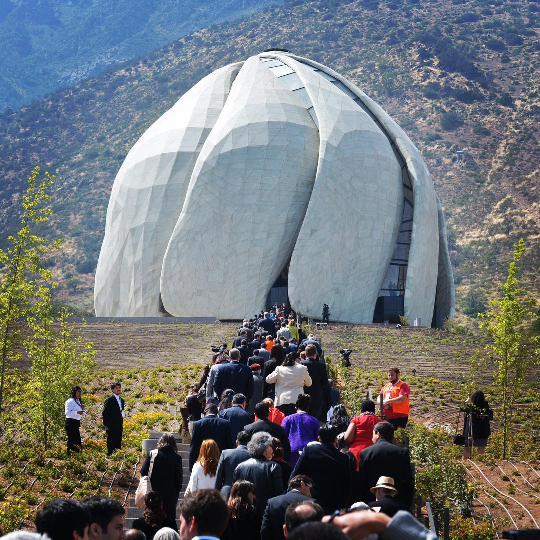 About 5,000 people attend opening of new Baha'i Temple in Chile.