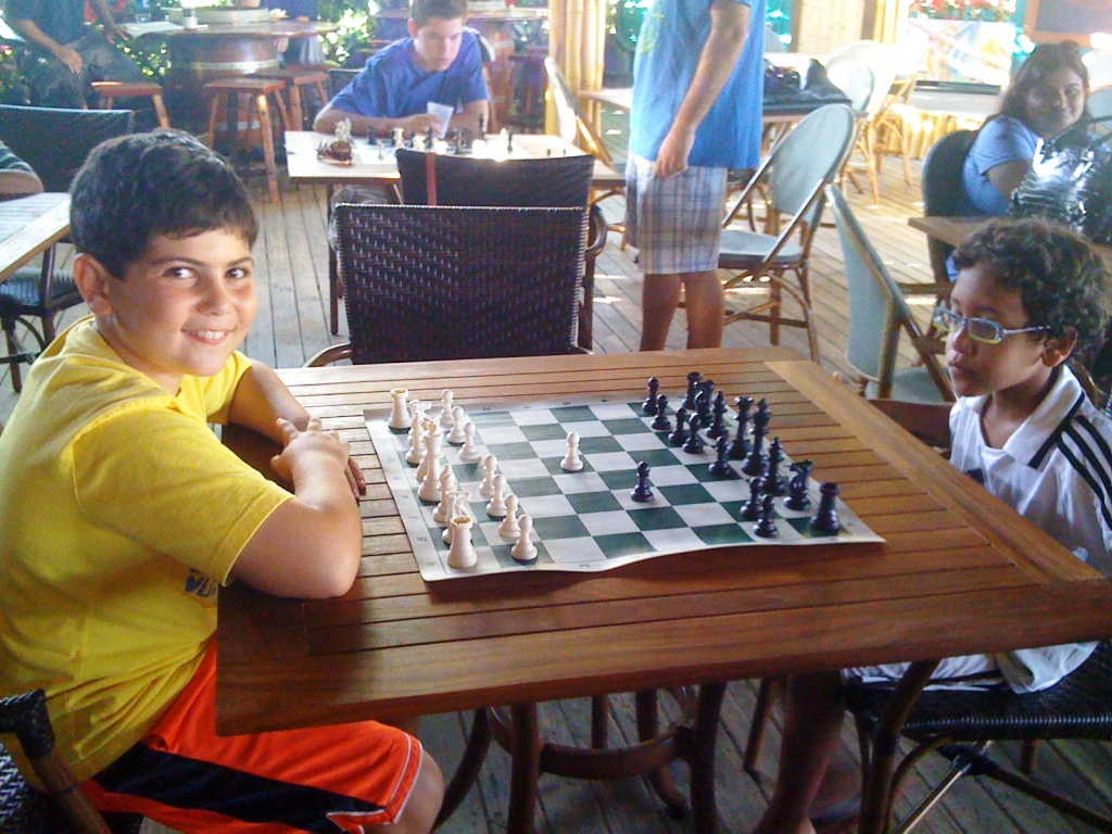 Bolongo Chess Club players: Benjamin Shapiro and Alessandro Gever