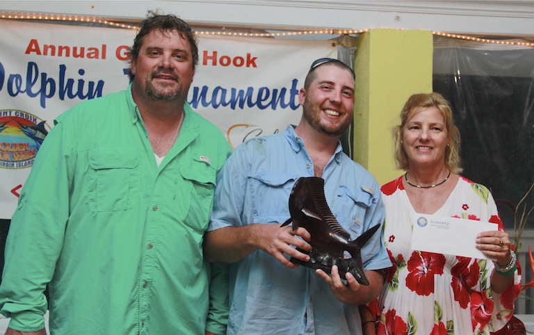 Top Angler Tim Bartzen (center)
