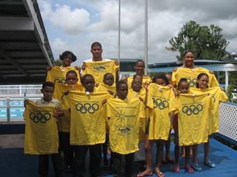 Third Grade Class from Pearl B. Larson School showing off their Innovative T-Shirts (photo credit: Kie Ransom)