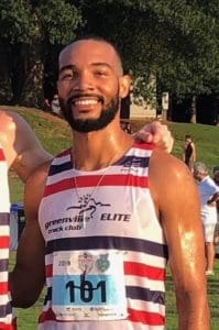 Eduardo Garcia ran a personal best and set a new national record in the marathon posting a time of 2:18.50 Sunday in the Chevron Houston Marathon.