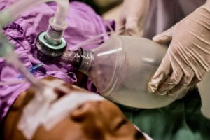 Patient on a ventilator. (Shutterstock)