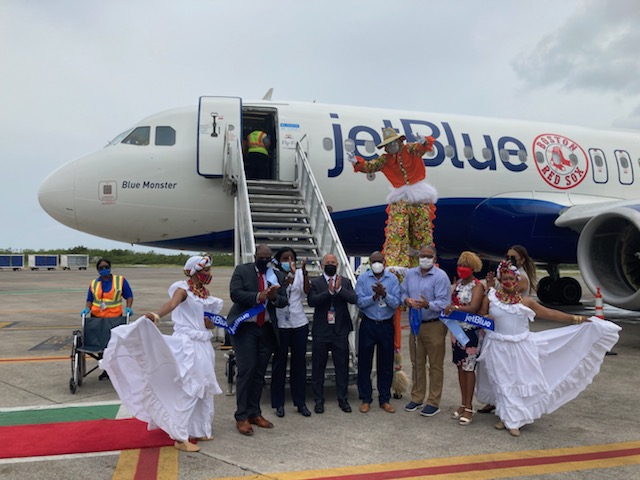 Inaugural JetBlue Flight from Newark Receives a Warm Welcome in STT