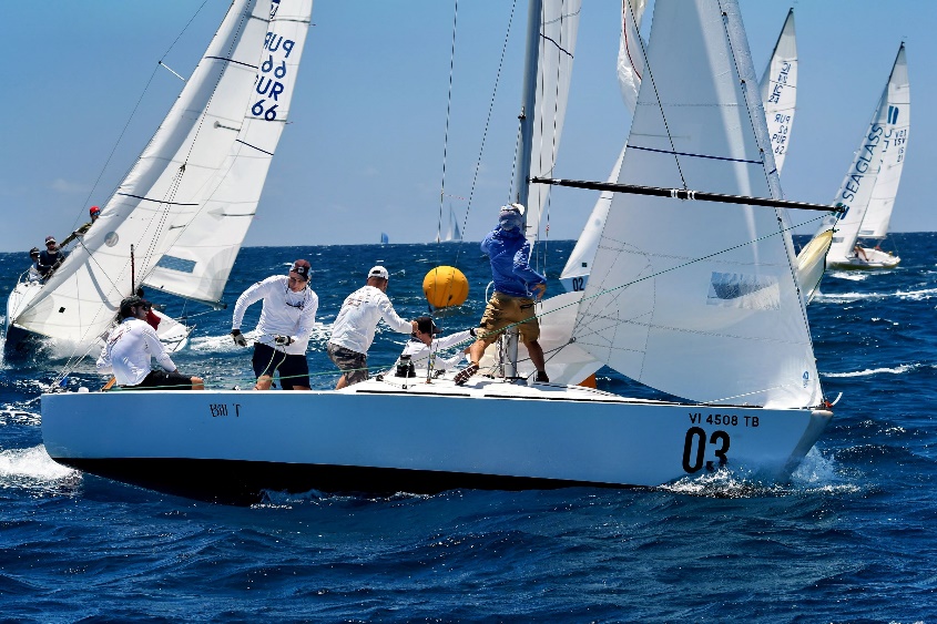 The USVI’s Bill T in the IC24 Class with Cy Thompson on the helm. (Photo by Dean Barnes)