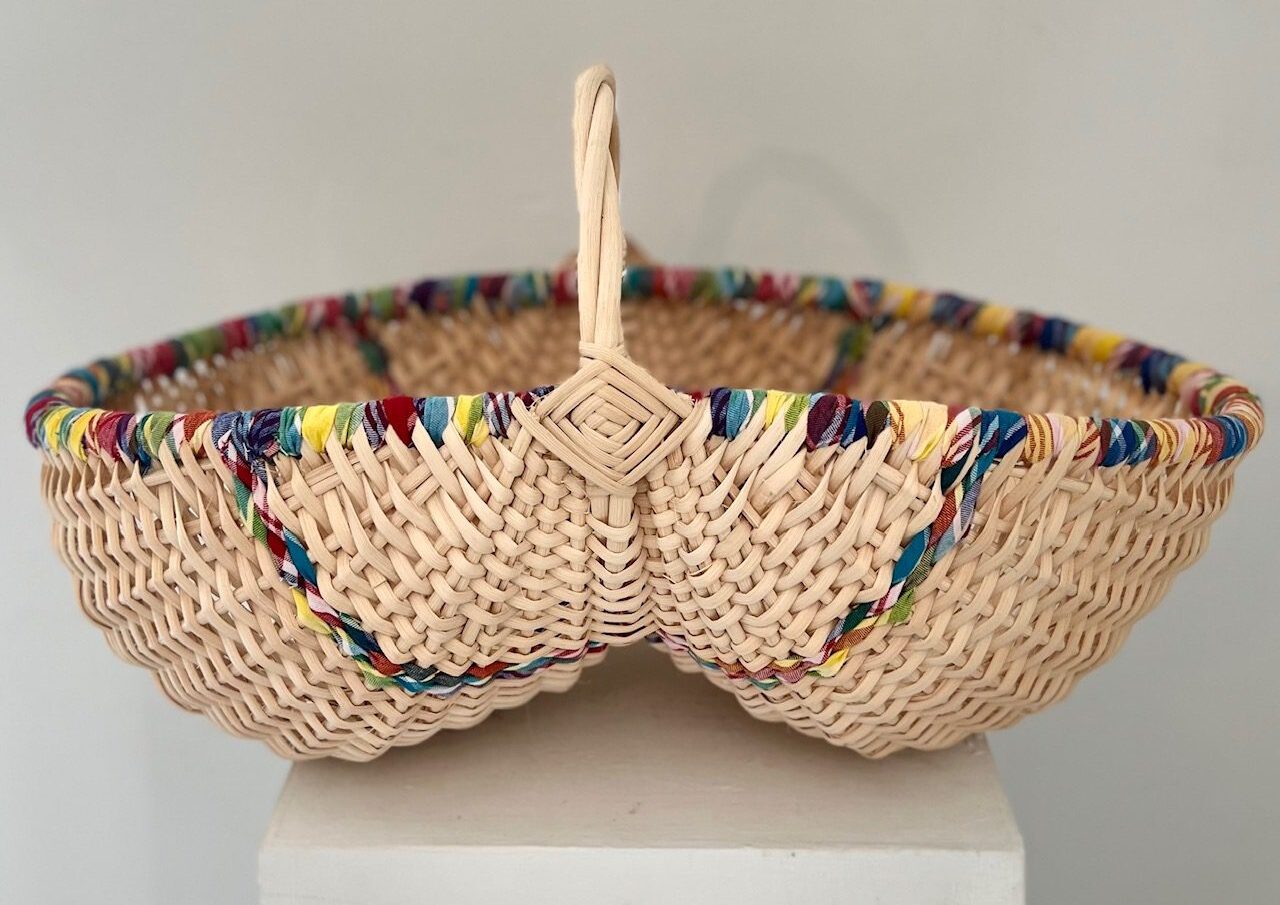 A market basket by the Henry siblings. (Photo courtesy Bajo el Sol Gallery)